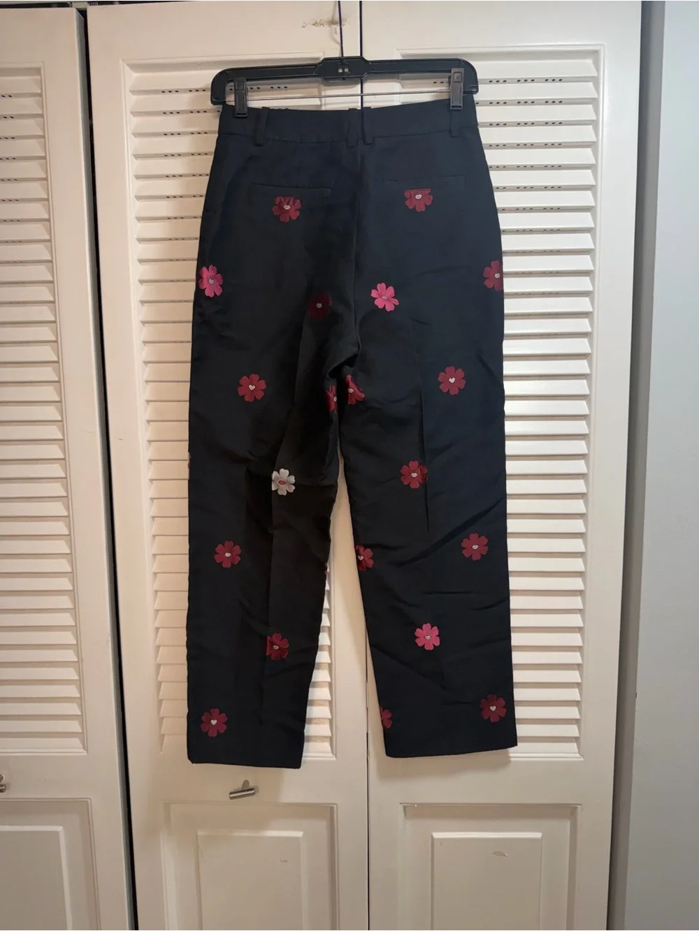 Kate Spade Black Cropped Floral KISS Jacquard Pant
